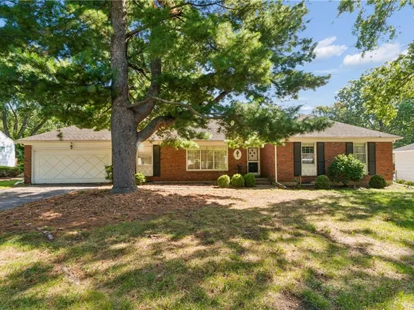 6441 Woodson Dr, Mission, KS 66202