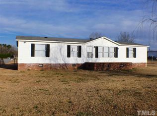 102 Brownstone Ln, Dunn, NC 28334