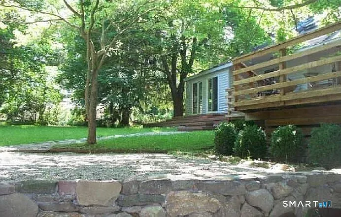 335 Greens Farms Rd — Photo 14