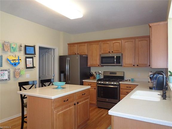 3rd image of 470 Wilmington Dr