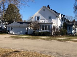 517 W 3rd St, Shawano, WI 54166