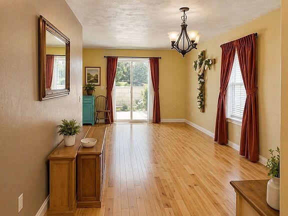 5th image of 3004 E Somerset Village Way