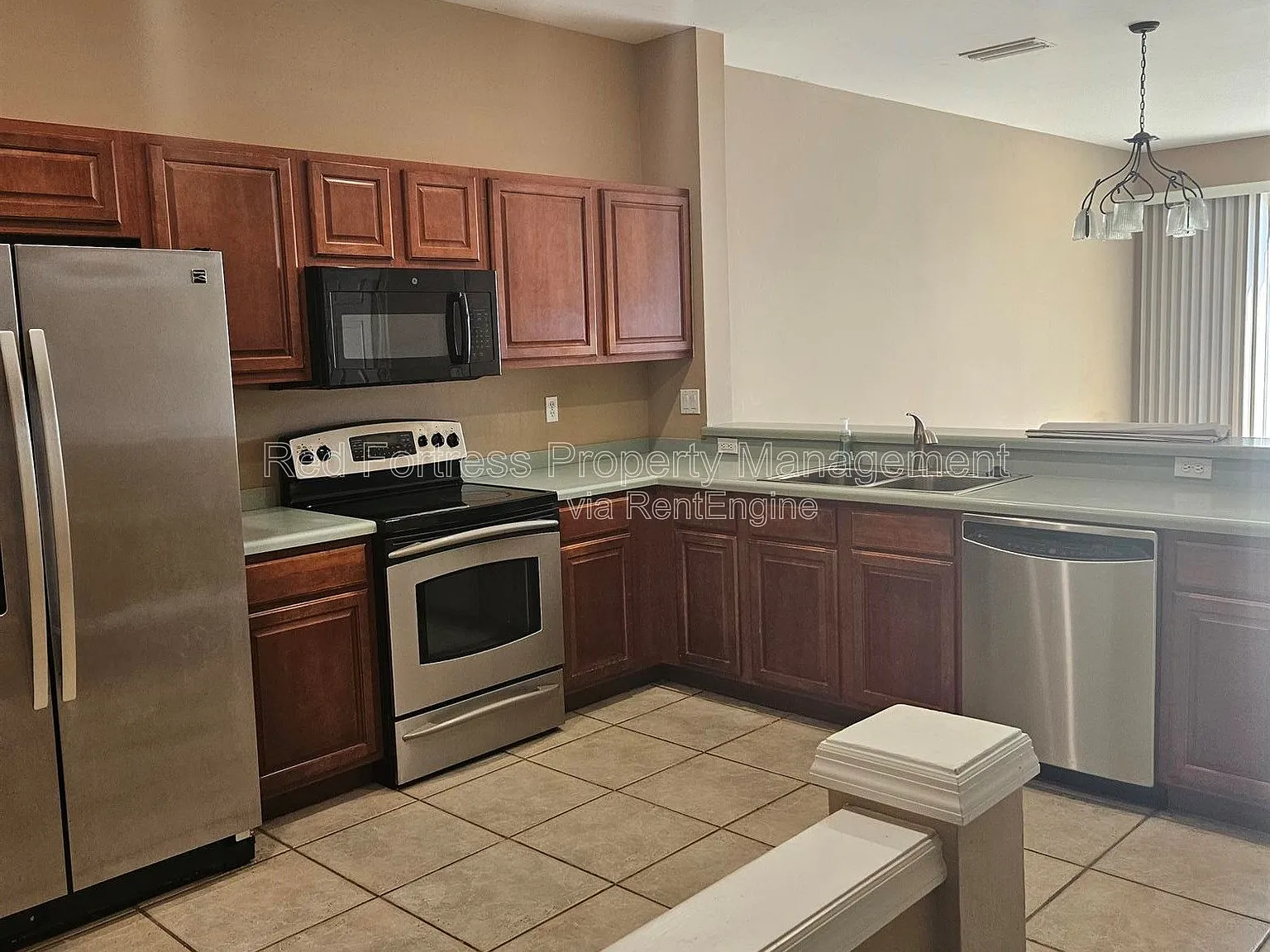 3 bed, 2.0 bath, 1634 sqft, $1,595 — Photo 4