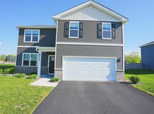 2733 Berrywood Ln, Yorkville, IL 60560