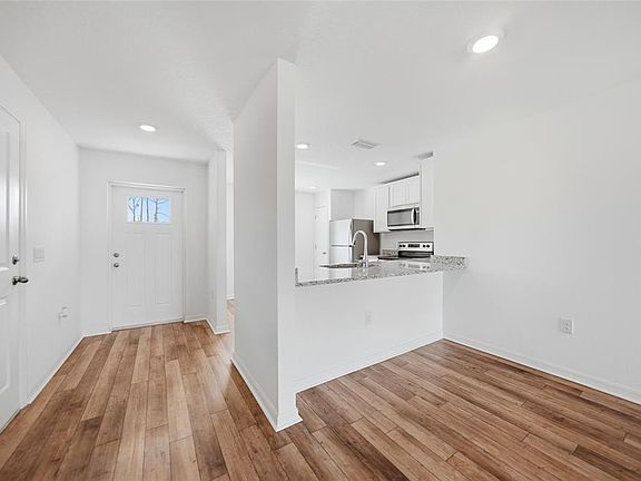 2nd image of 5373 Ulysses St