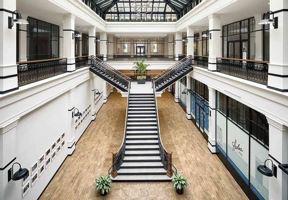 Building Photo 2