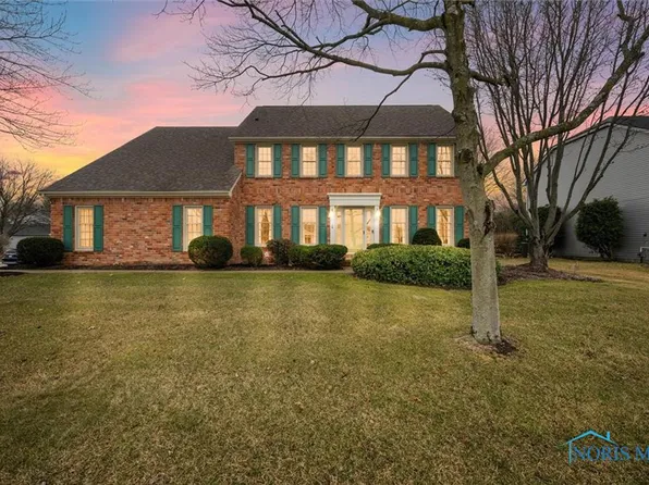 7301 Fox Ln, Holland, OH 43528