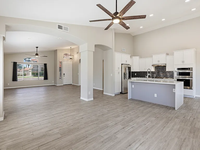 1274 E Lake Dr — Photo 11