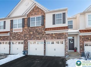 4476 Lenni Cir, Emmaus, PA 18049