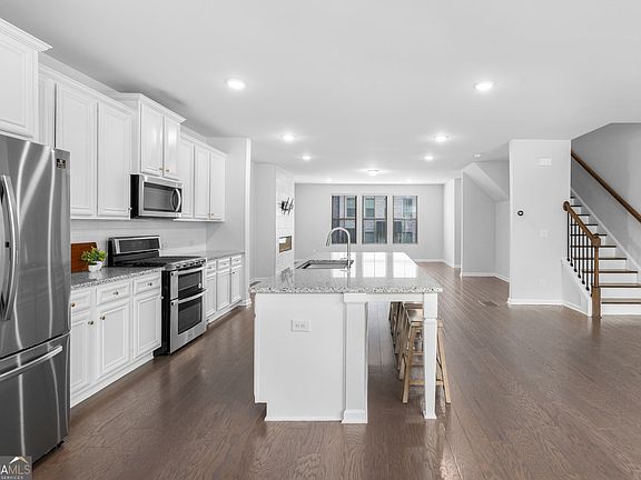 2nd image of 4361 White Spruce Aly