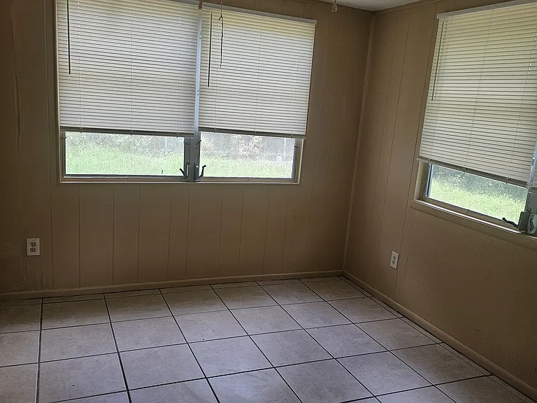 1018 Deal Ln — Photo 7