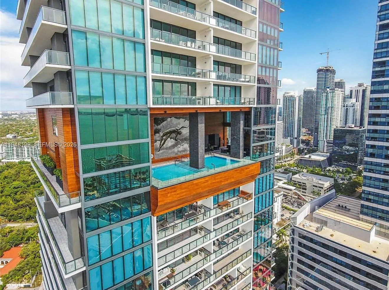 2 bed, 2.0 bath, 1137 sqft, $8,500 — Photo 2