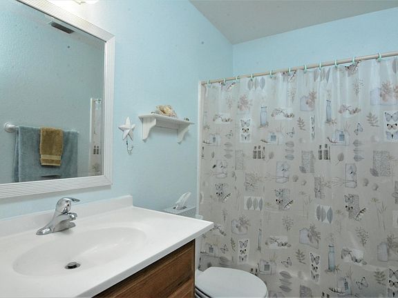 4th image of 158 W William Carey St