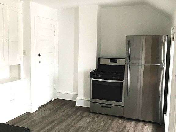 3rd image of 4028 31st Ave S #2