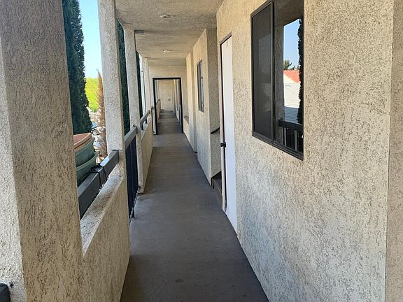 5th image of 635 E Cypress Ave