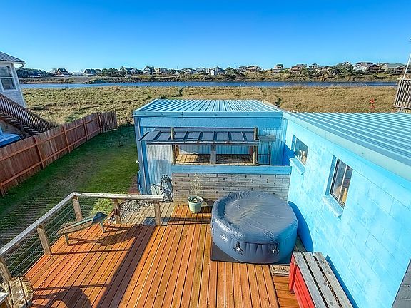 4th image of 35390 Rueppel Ave