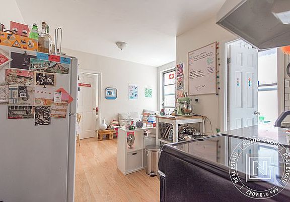 2nd image of 90 Elizabeth St #23
