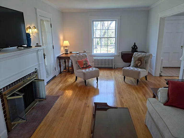 52 Newell Ave — Photo 5