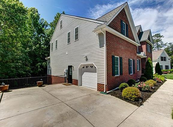4th image of 11407 Leonards Run Dr