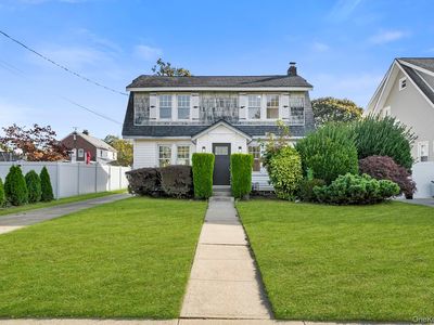 36 New York Avenue, Freeport, NY, 11520