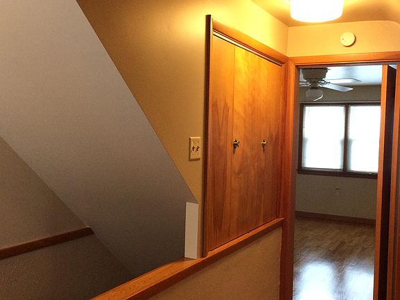 upstairs bedroom 1