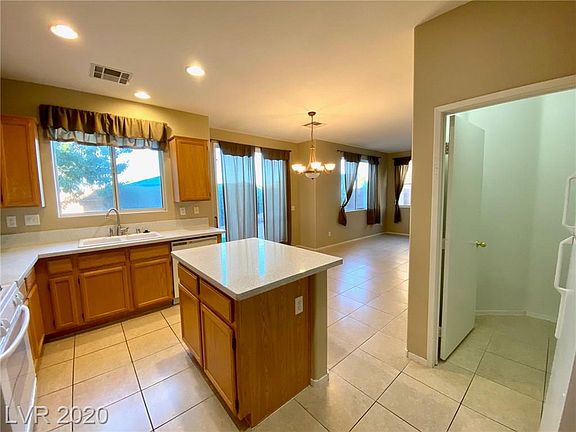 5th image of 11046 Lampione St #0
