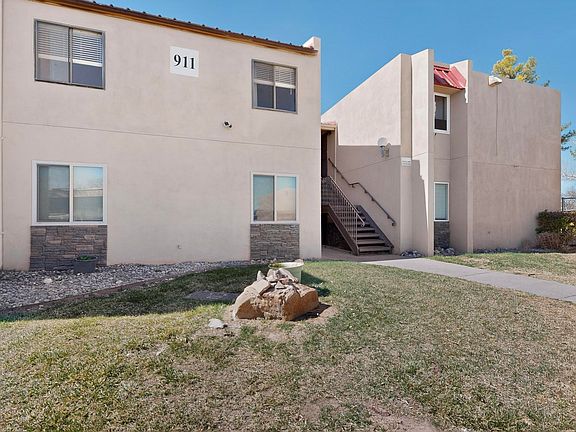 4th image of 911 Country Club Dr SE APT F