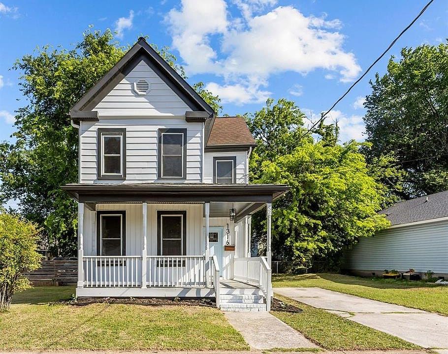 1st image of 1316 W 41st St