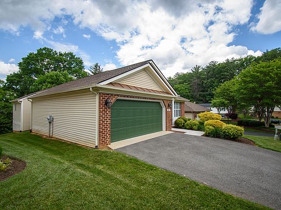 2nd image of 5807 Penn Forest Pl