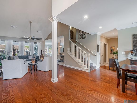 4th image of 16557 Long Lake Dr