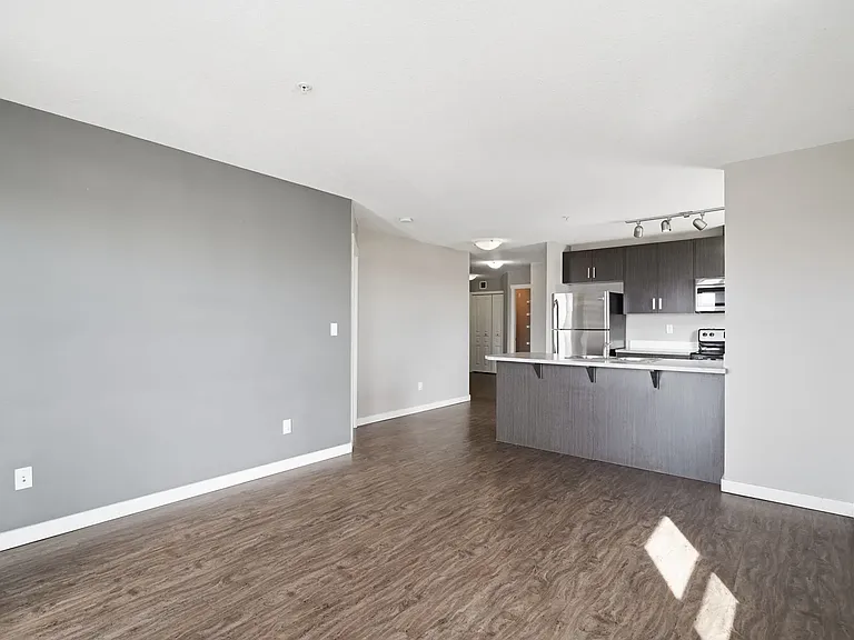 217 Lake St #303 — Photo 7