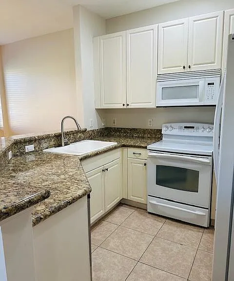 4390 Berkshire Wharf Dr — Photo 25