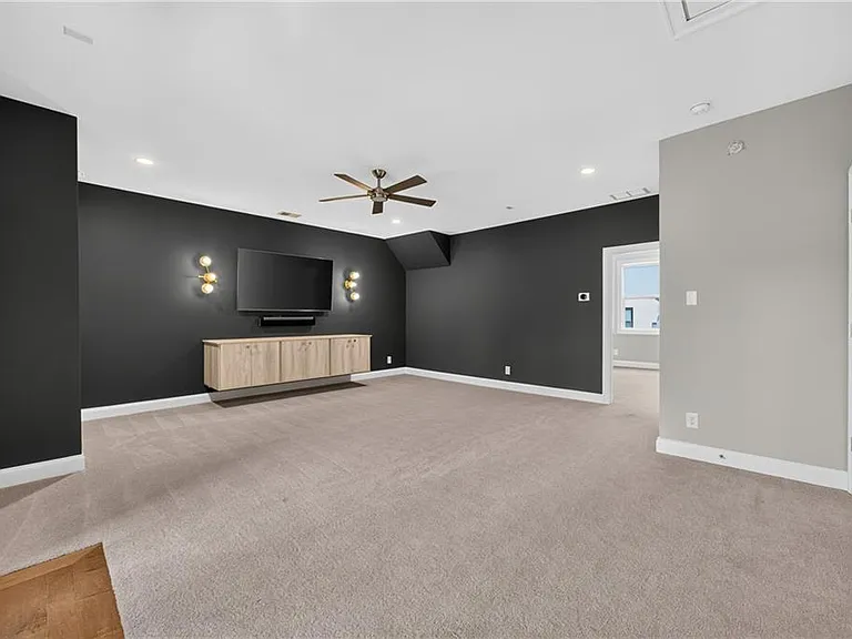 124 W Wieuca Rd NE — Photo 13