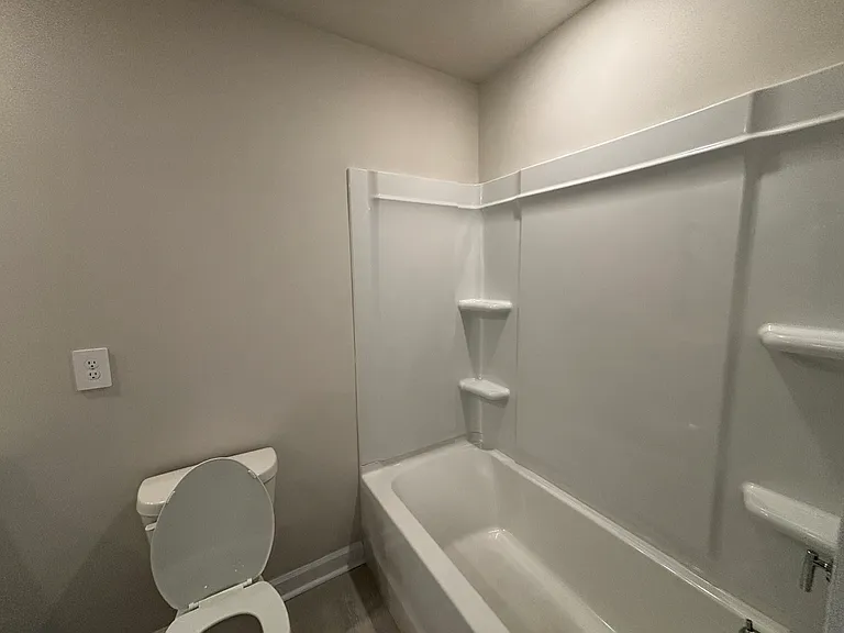 1754 Braemar Village Dr — Photo 24