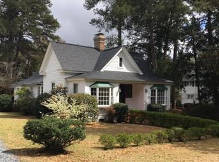100 Village Green Rd E, Pinehurst, NC 28374