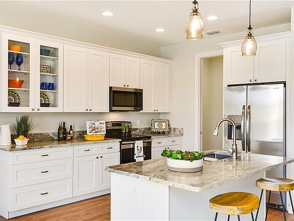 5th image of 1823 Meadow Pond Way