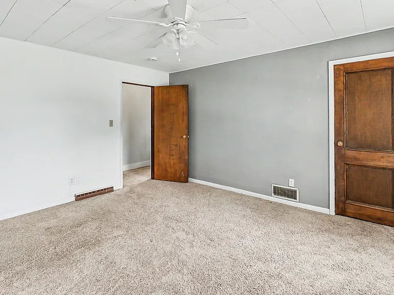 1203 Main St — Photo 24