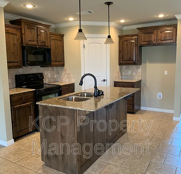 6105 Red Cedar Cir — Photo 6