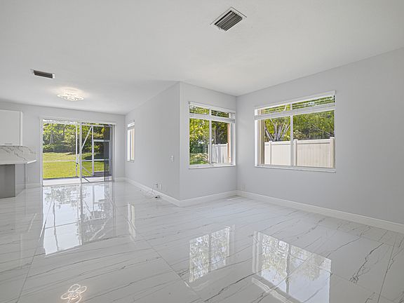 4th image of 535 Talavera Rd