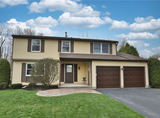 69 Covered Wagon Trl, West Henrietta, NY 14586