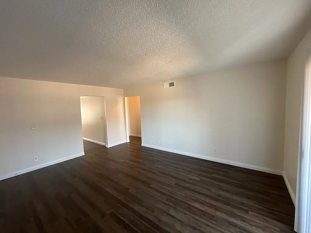 2 bed, 2.0 bath, 1200 sqft, $1,125 — Photo 4