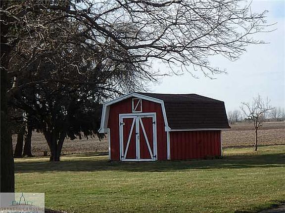 3rd image of 1736 Lawrence Hwy