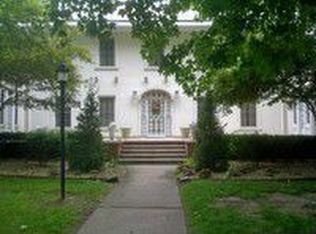 1725 Wiggins Ave, Springfield, IL 62704