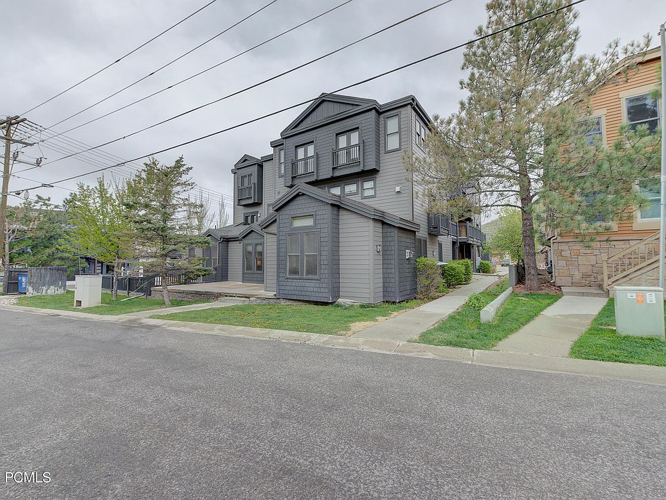 1st image of 1499 Park Ave #1
