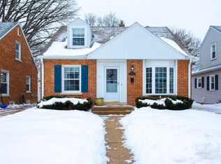 4930 N Berkeley Blvd, Whitefish Bay, WI 53217