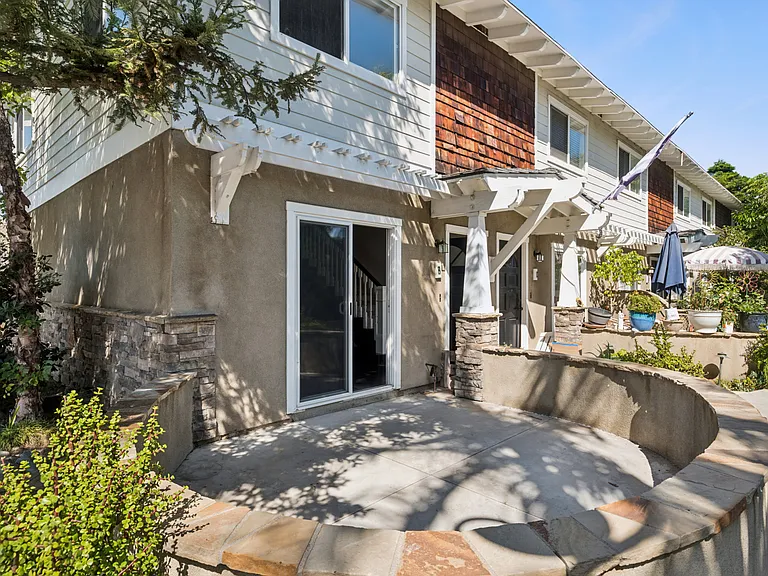 2550 Elden Ave #B — Photo 20