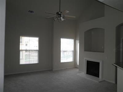 3rd image of 5350 Dunlay Dr Unit 613