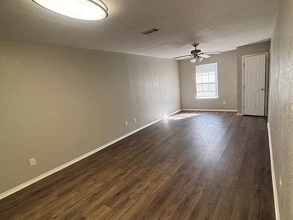 5th image of 3309 Alta Vista Dr