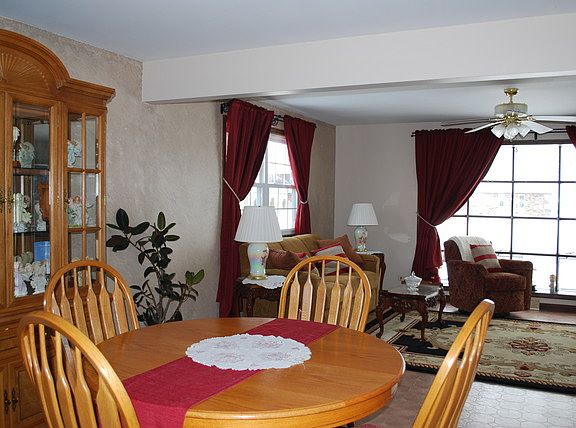 4th image of 800 Woodbrook Ct