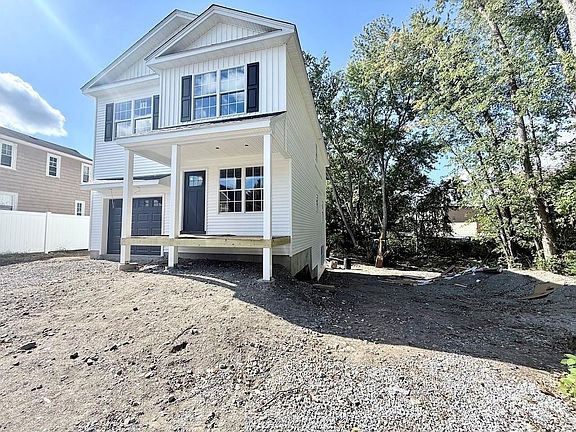 3rd image of 22 Myrtle Ave